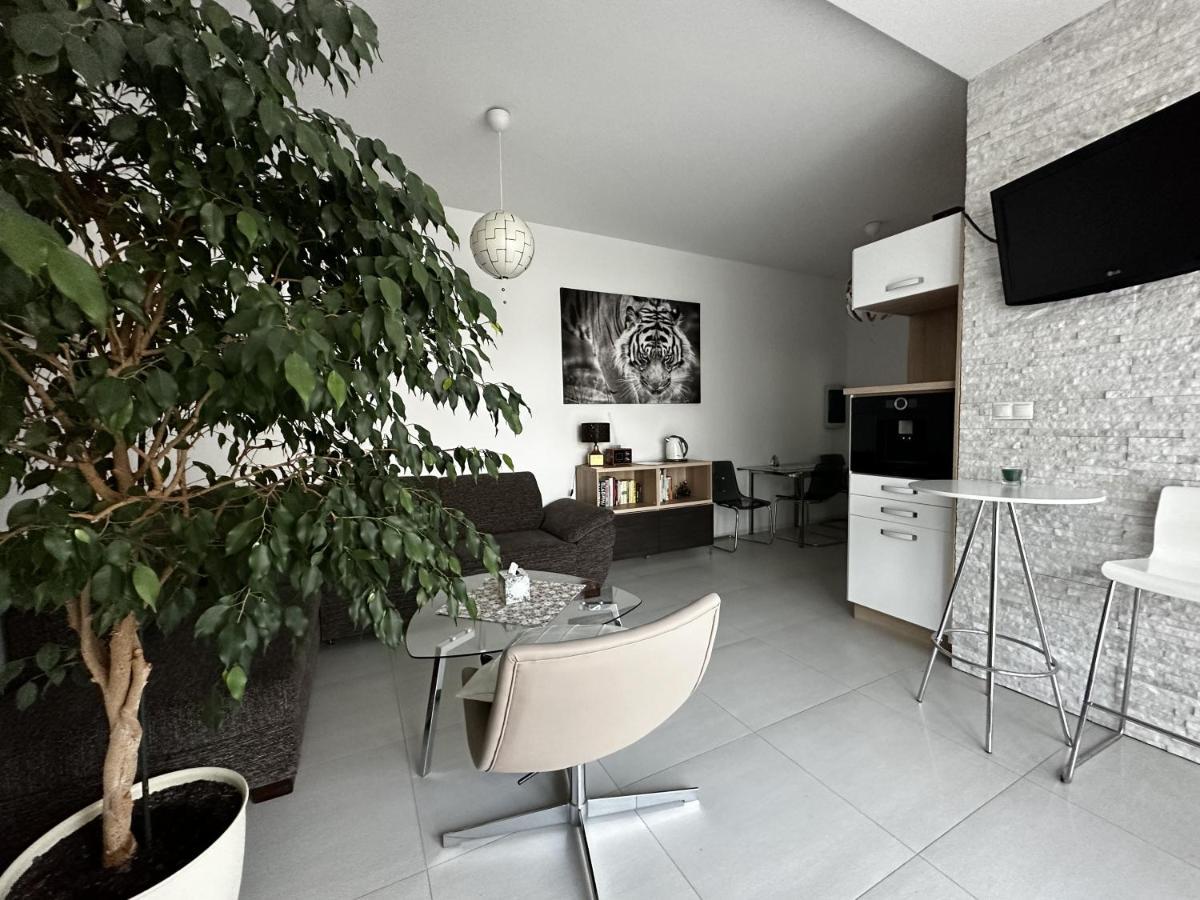 Apartman Lodenica Пиещани Екстериор снимка