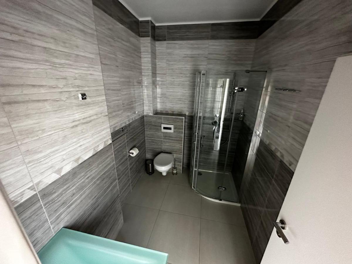 Apartman Lodenica Пиещани Екстериор снимка