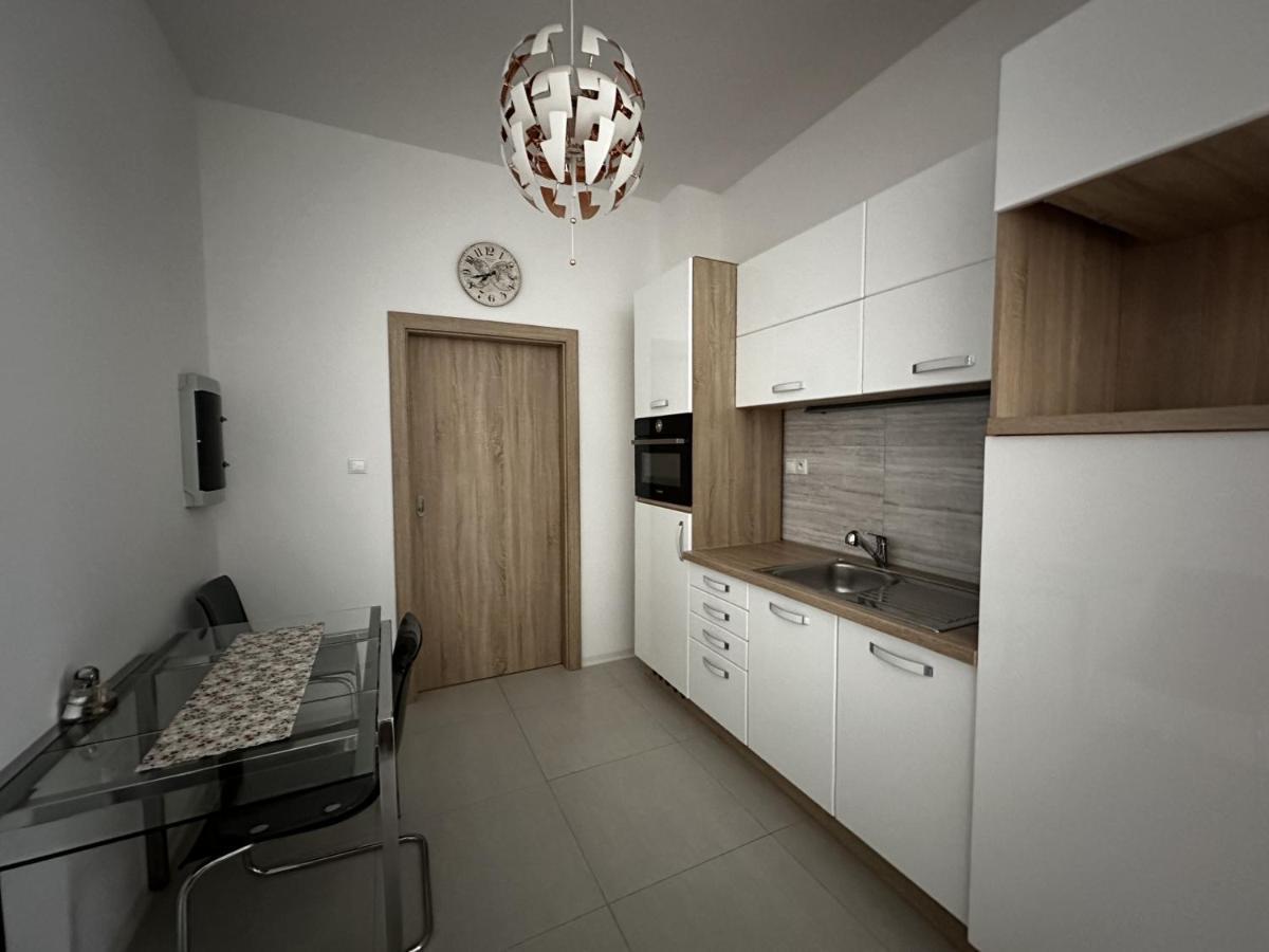 Apartman Lodenica Пиещани Екстериор снимка